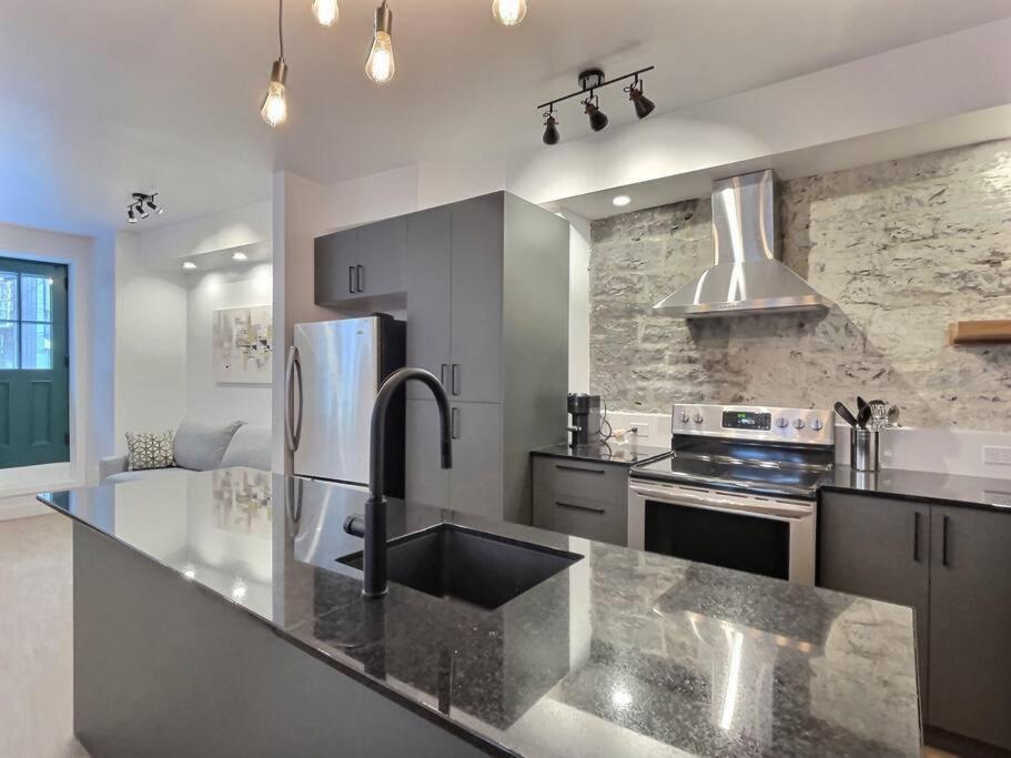 Appartement Prestigieux En Plein Centre-Ville! Κεμπέκ Εξωτερικό φωτογραφία
